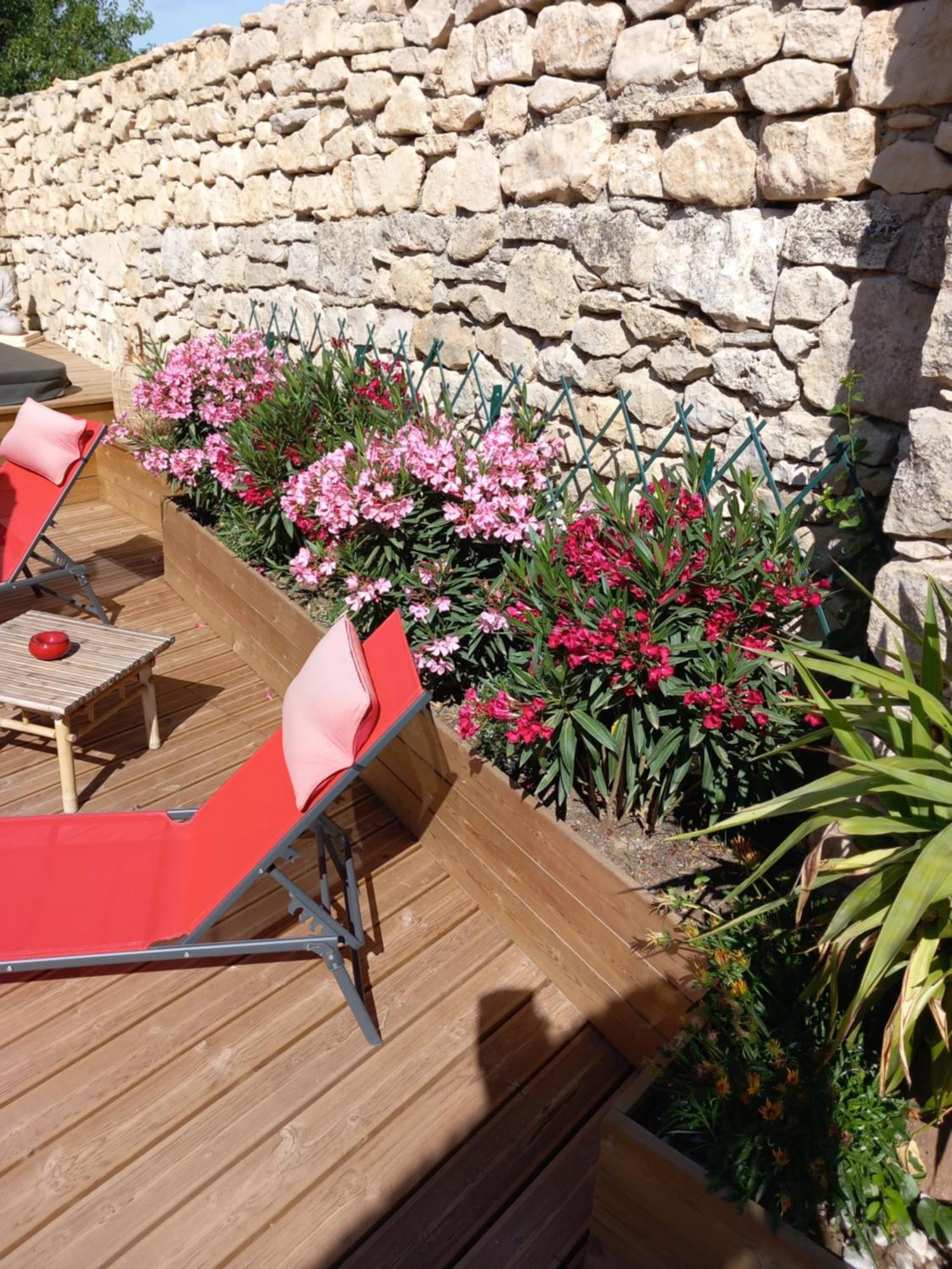 Chez Daniele Chambre Avec Jacuzzi Et Terrasse Privee Murs  Dış mekan fotoğraf